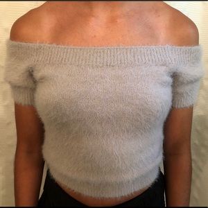 🍂Fuzzy off the shoulder crop top